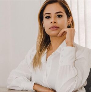 Mel Almeida Social Media